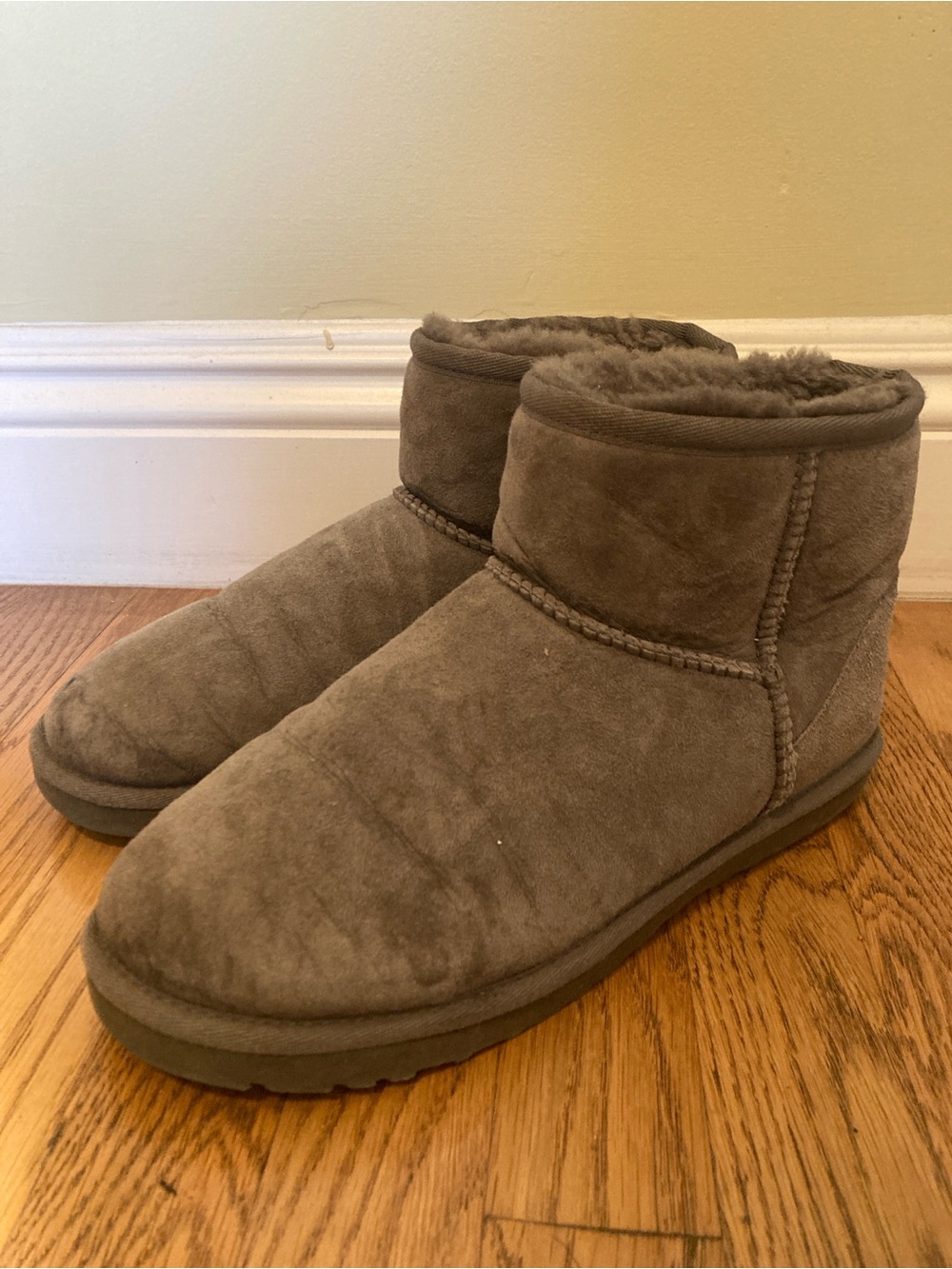UGG Size 7